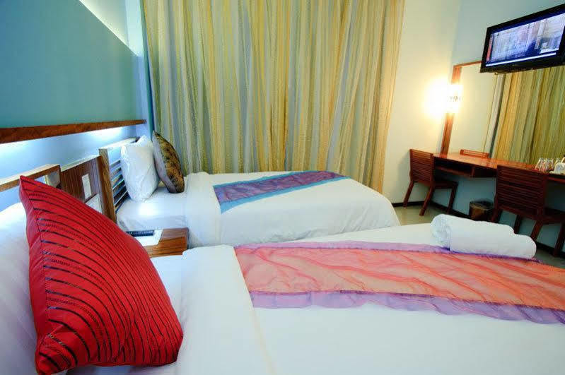 Much-Che Manta Boutique Hotel ウドーンターニー エクステリア 写真