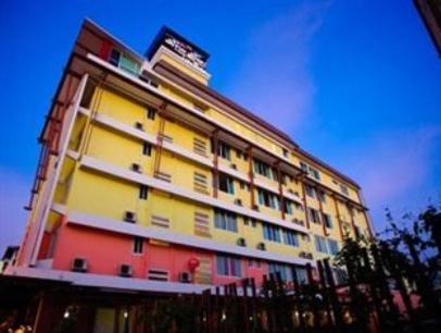 Much-Che Manta Boutique Hotel ウドーンターニー エクステリア 写真